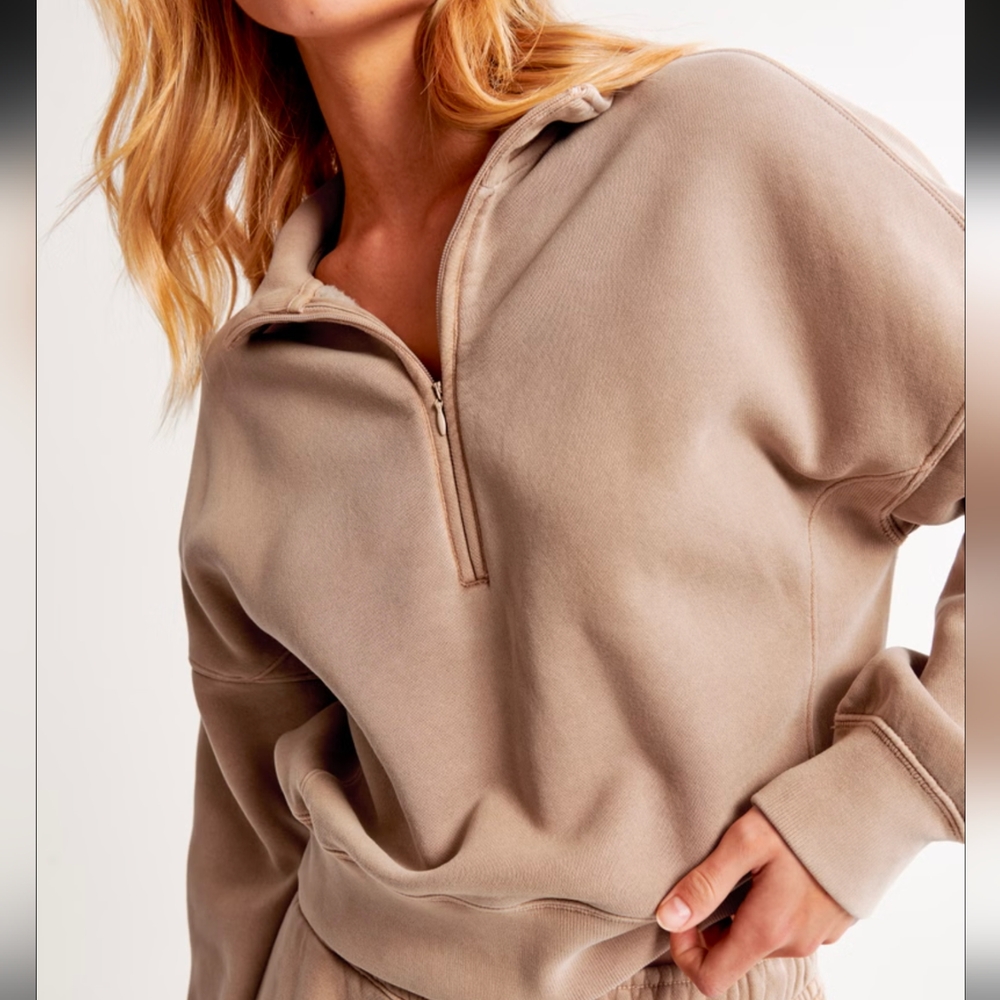 Abercrombie & Fitch Tan Quarter-Zip Sweater